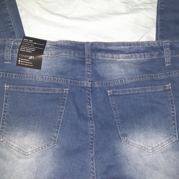 Too Small - Picture 3 of 3